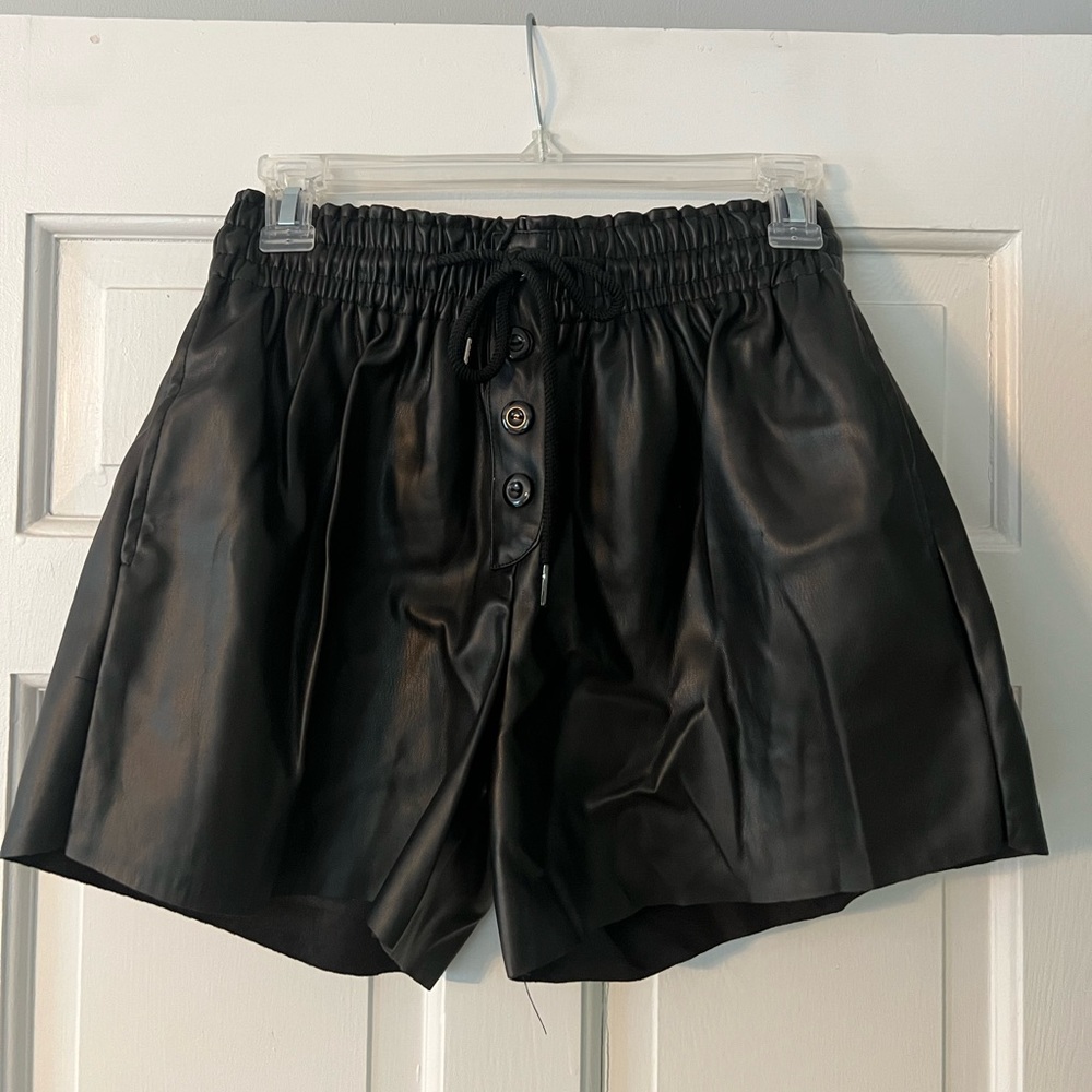 BRAND NEW Leather shorts (size small, color black, brand Tagoo)